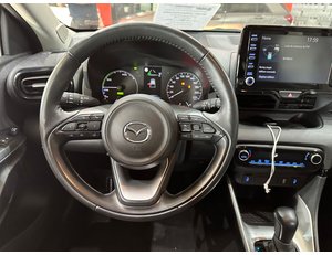 
										TOYOTA YARIS 1.5 120H ACTIVE PLUS full									