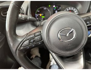
										TOYOTA YARIS 1.5 120H ACTIVE PLUS full									