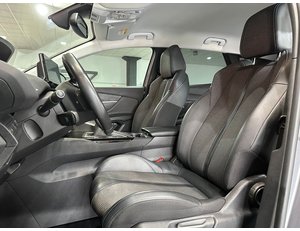 
										PEUGEOT 3008 1.2 PURETECH 96KW S&S ALLURE PACK full									