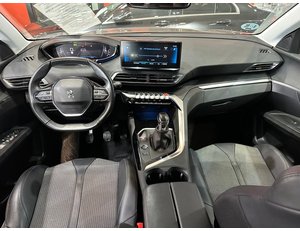 
										PEUGEOT 3008 1.2 PURETECH 96KW S&S ALLURE PACK full									