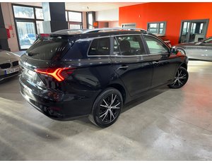 
										MG MG5 LONG RANGE LUXURY full									