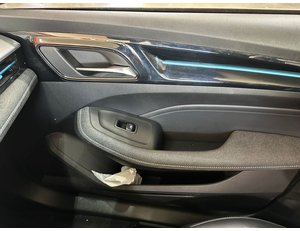 
										MG MG5 LONG RANGE LUXURY full									