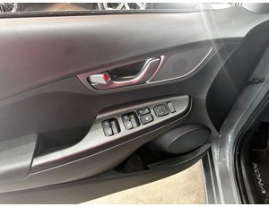 
										HYUNDAI KONA 100KW EV TECNO 2C full									