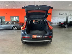 
										VOLVO XC40 1.5 T2 CORE PRO full									