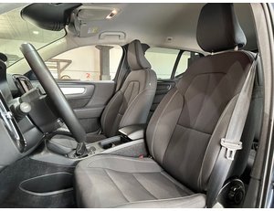 
										VOLVO XC40 1.5 T2 CORE PRO full									