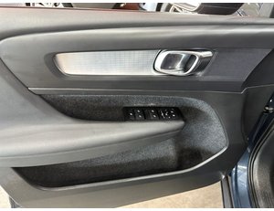 
										VOLVO XC40 1.5 T2 CORE PRO full									