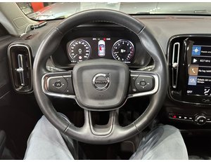 
										VOLVO XC40 1.5 T2 CORE PRO full									