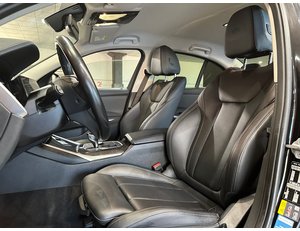 
										BMW SERIE 3 330E full									