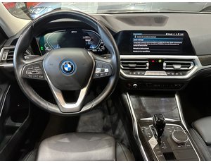 
										BMW SERIE 3 330E full									