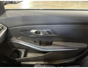 
										BMW SERIE 3 330E full									