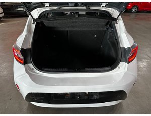 
										TOYOTA COROLLA 1.8 125H STYLE E-CVT full									