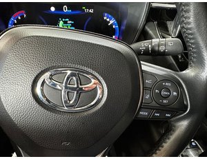 
										TOYOTA COROLLA 1.8 125H STYLE E-CVT full									