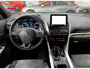 
										MITSUBISHI ECLIPSE CROSS 2.4 PHEV KAITEKI AUTO 4WD full									