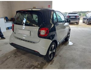 
										SMART FORTWO 60KW(81CV) EQ COUPE full									