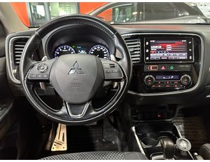 
										MITSUBISHI OUTLANDER 200 MPI MOTION CVT 2WD 5 PLAZAS full									
