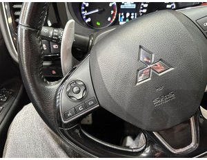 
										MITSUBISHI OUTLANDER 200 MPI MOTION CVT 2WD 5 PLAZAS full									