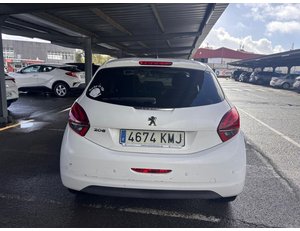 
										PEUGEOT 208 5P STYLE 1.2L PURETECH 60KW (82CV) full									