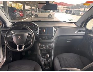 
										PEUGEOT 208 5P STYLE 1.2L PURETECH 60KW (82CV) full									