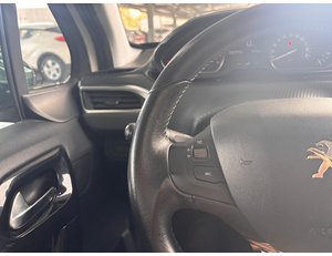 
										PEUGEOT 208 5P STYLE 1.2L PURETECH 60KW (82CV) full									