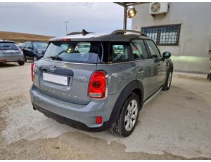 
										MINI COUNTRYMAN COOPER S E ALL4 full									