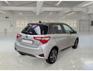 
										TOYOTA YARIS 1.5 100H FEEL full									