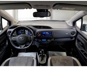 
										TOYOTA YARIS 1.5 100H FEEL full									