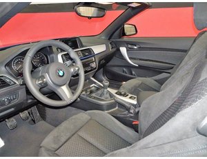 
										BMW SERIE 2 218I CABRIO 1.5 136CV M SPORT full									