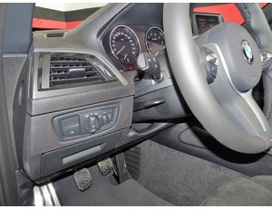 
										BMW SERIE 2 218I CABRIO 1.5 136CV M SPORT full									