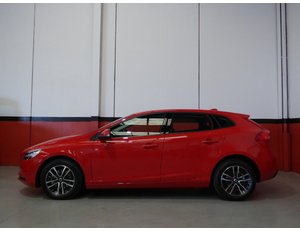 
										VOLVO V40 2.0 122CV T2 MOMENTUM full									