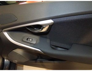 
										VOLVO V40 2.0 122CV T2 MOMENTUM full									