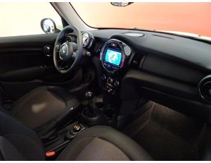 
										MINI MINI ONE 1.5 102CV full									