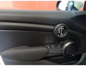
										MINI MINI ONE 1.5 102CV full									