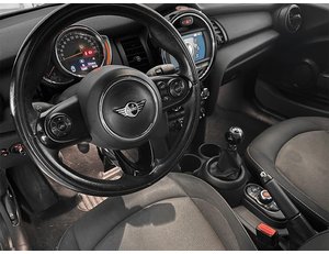
										MINI MINI ONE CABRIO 1.5 102CV full									