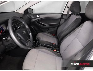 
										HYUNDAI I20 1.2 MPI 85CV ESSENCE full									