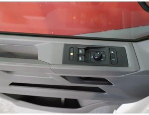 
										VOLKSWAGEN CARAVELLE 2.0 TDI 150CV ORIGIN DSG LARGA full									