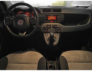 
										FIAT PANDA 1.2 69CV LOUNGE full									