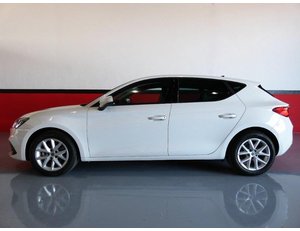 
										SEAT LEON 1.0 ETSI 110CV HEV STYLE GO DSG full									