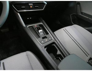 
										SEAT LEON 1.0 ETSI 110CV HEV STYLE GO DSG full									