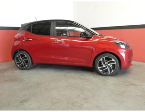 
										HYUNDAI I10 1.2 MPI 84CV TECNO BITONO AUTO full									