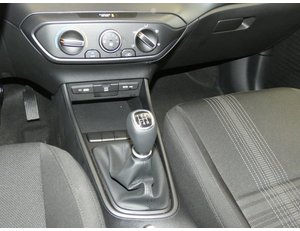 
										HYUNDAI I20 1.2 MPI 84CV ESSENCE full									