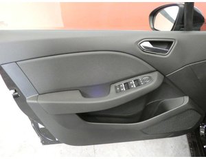 
										RENAULT CLIO 1.6 TCE 140CV ZEN E-TECH HIBRIDO EDC AUTO full									