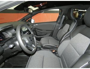 
										RENAULT CLIO 1.6 TCE 140CV ZEN E-TECH HIBRIDO EDC AUTO full									
