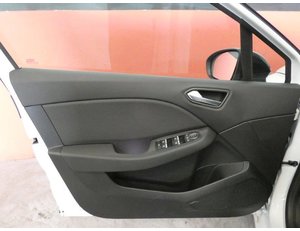 
										RENAULT CLIO 1.6 TCE 140CV ZEN E-TECH HIBRIDO EDC AUTO full									