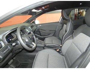 
										RENAULT CLIO 1.6 TCE 140CV ZEN E-TECH HIBRIDO EDC AUTO full									