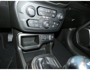 
										JEEP RENEGADE 1.0 120CV LIMITED full									