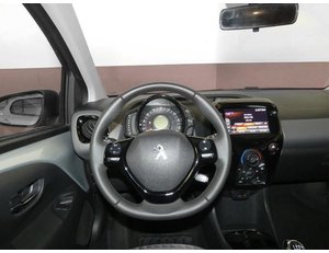 
										PEUGEOT 108 TOP 1.0 VTI 72CV ALLURE full									