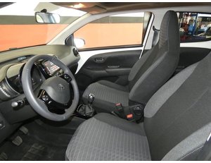 
										PEUGEOT 108 TOP 1.0 VTI 72CV ALLURE full									