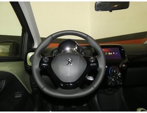 
										PEUGEOT 108 1.0 VTI 72CV ALLURE full									