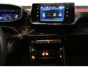 
										PEUGEOT 208 1.2 PURETECH 100CV ALLURE PACK EAT8 full									
