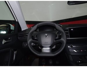 
										PEUGEOT 308 1.2 PURETECH 110CV ALLURE PACK full									